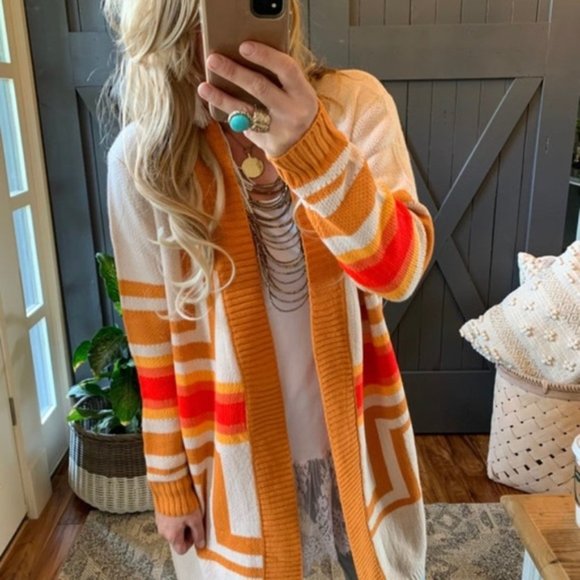 New Aztec Tribal Print Western Long Cardigan Sweater Beth Dutton Yellowstone - Picture 3 of 8